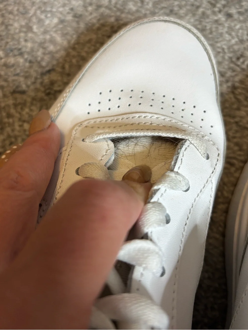 N/A white reebok